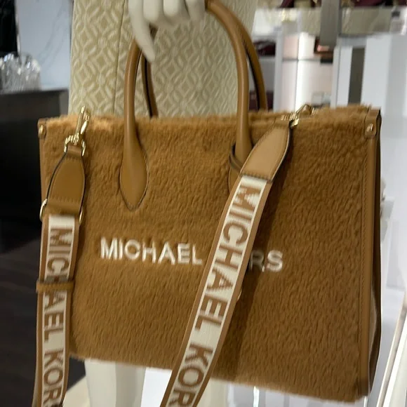Michael Kors Medium SHEARLING MIRELLA Tote
Shoulder Bag 
Deer Multi
NWT - Picture 12 of 16
